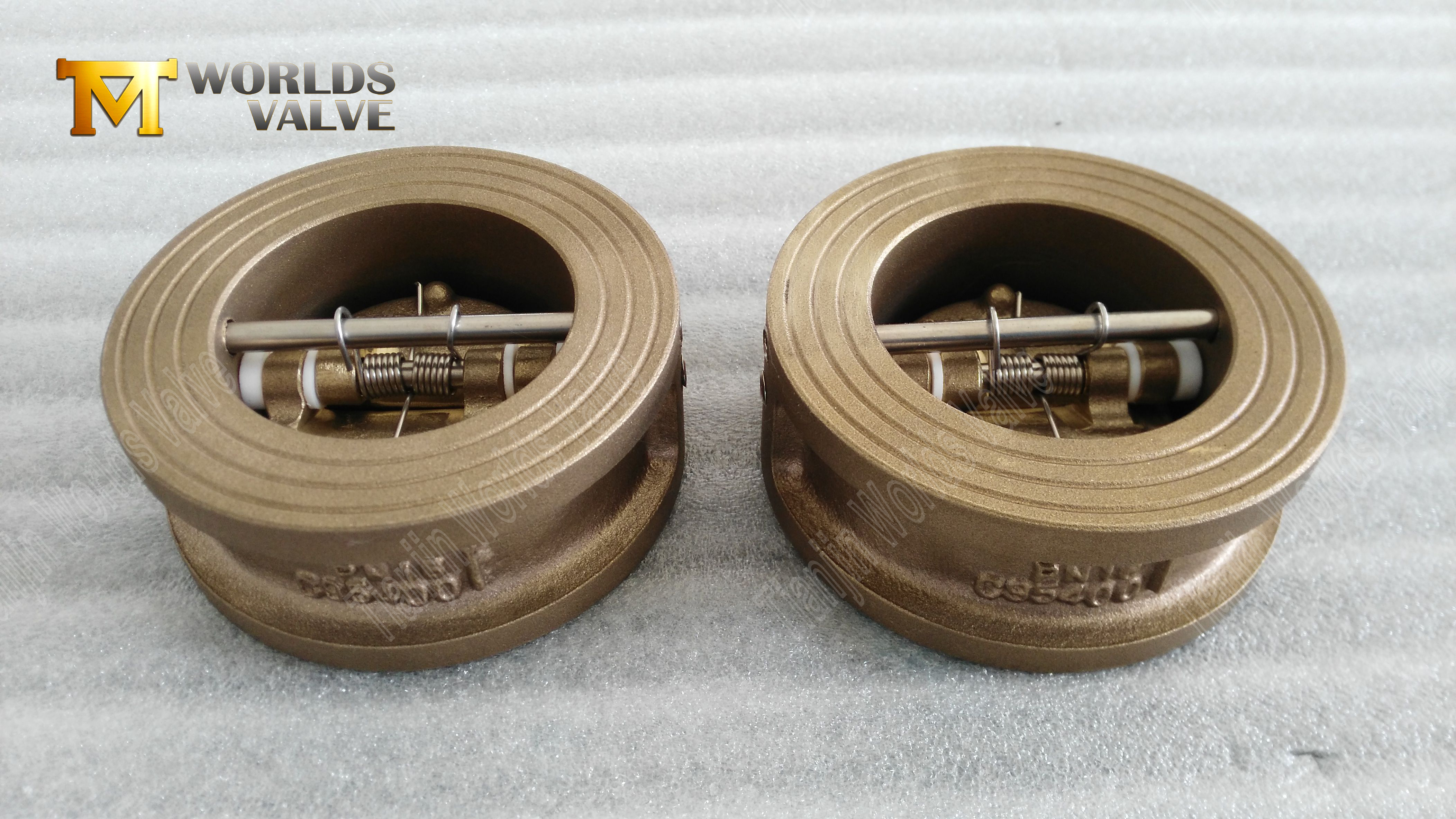 Performance &agrave; &eacute;talage &eacute;lev&eacute;e en aluminium Bronze &agrave; double plaque