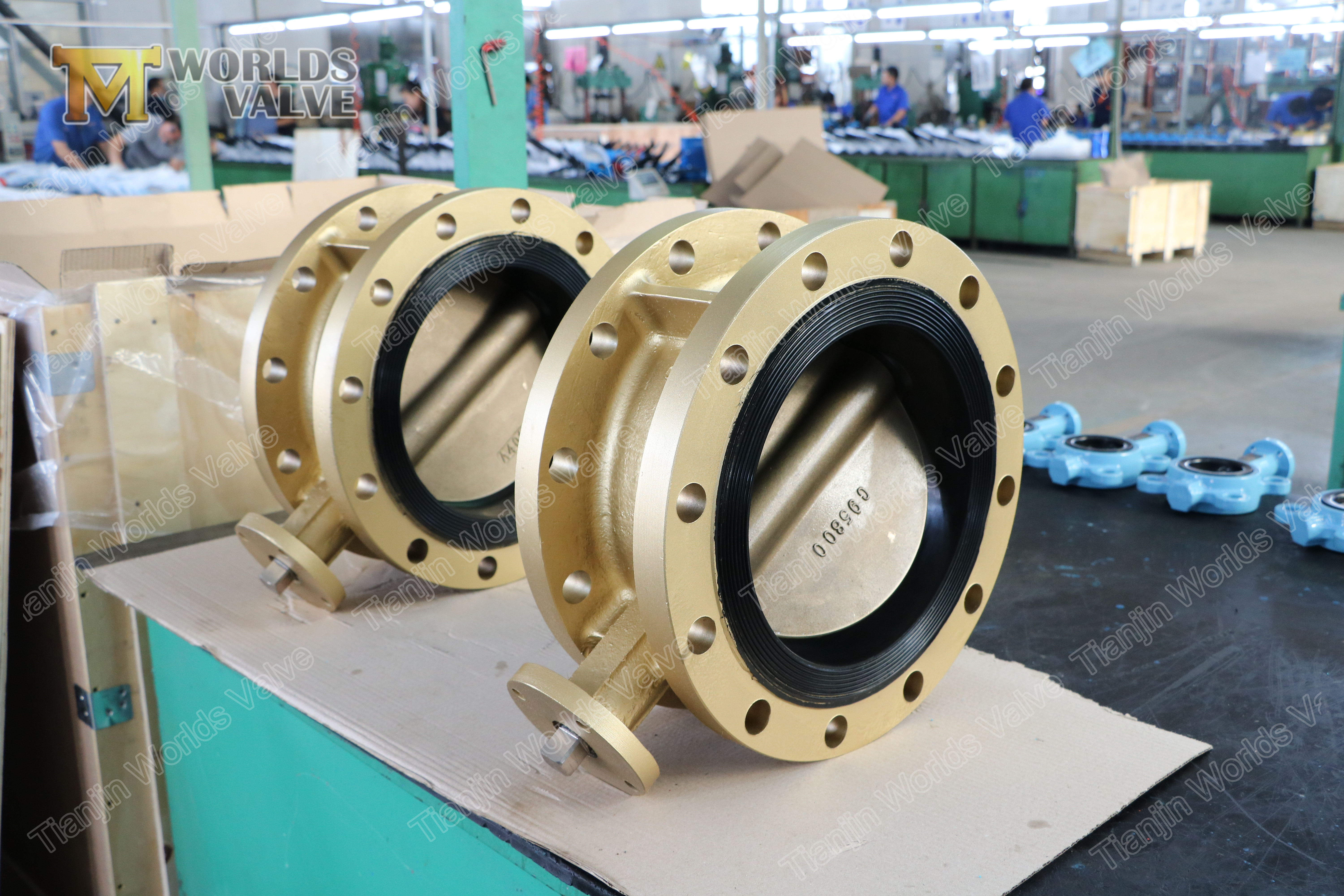 Soupape papillon &agrave; double bride avec actionneur pneumatique