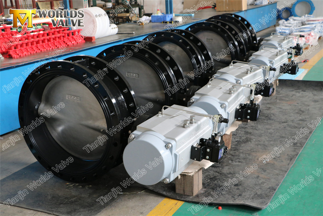 Vannes papillon à double bride avec actionneur pneumatique