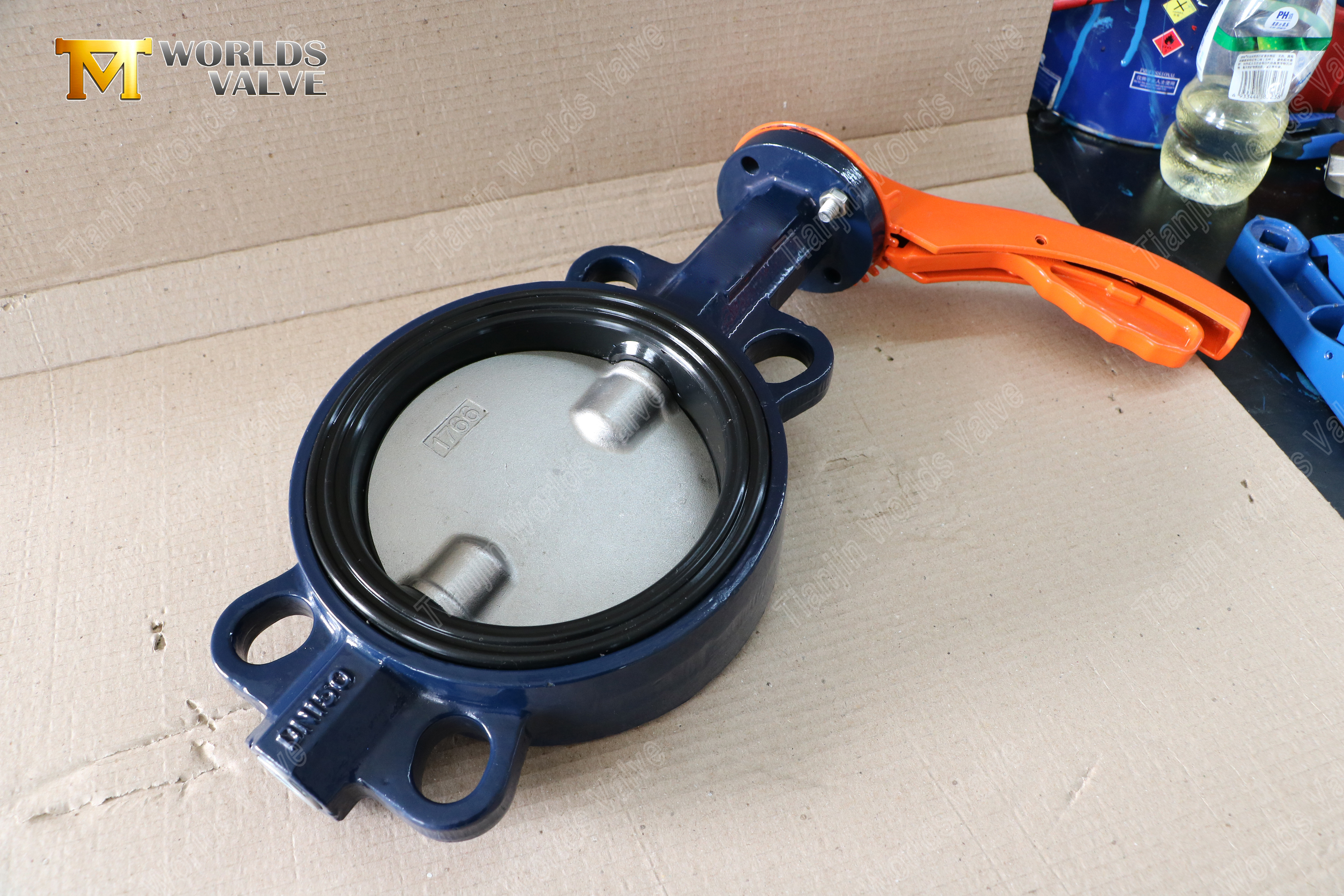 Professional-PN16-Wafer-Butterfly-Valve-with-Split-Stem-Design-3